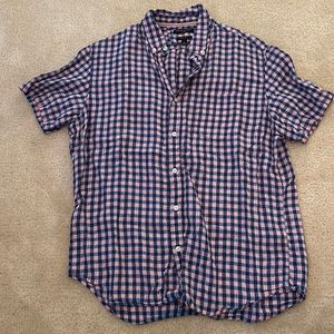 Banana Republic Men’s button down shirt sleeve